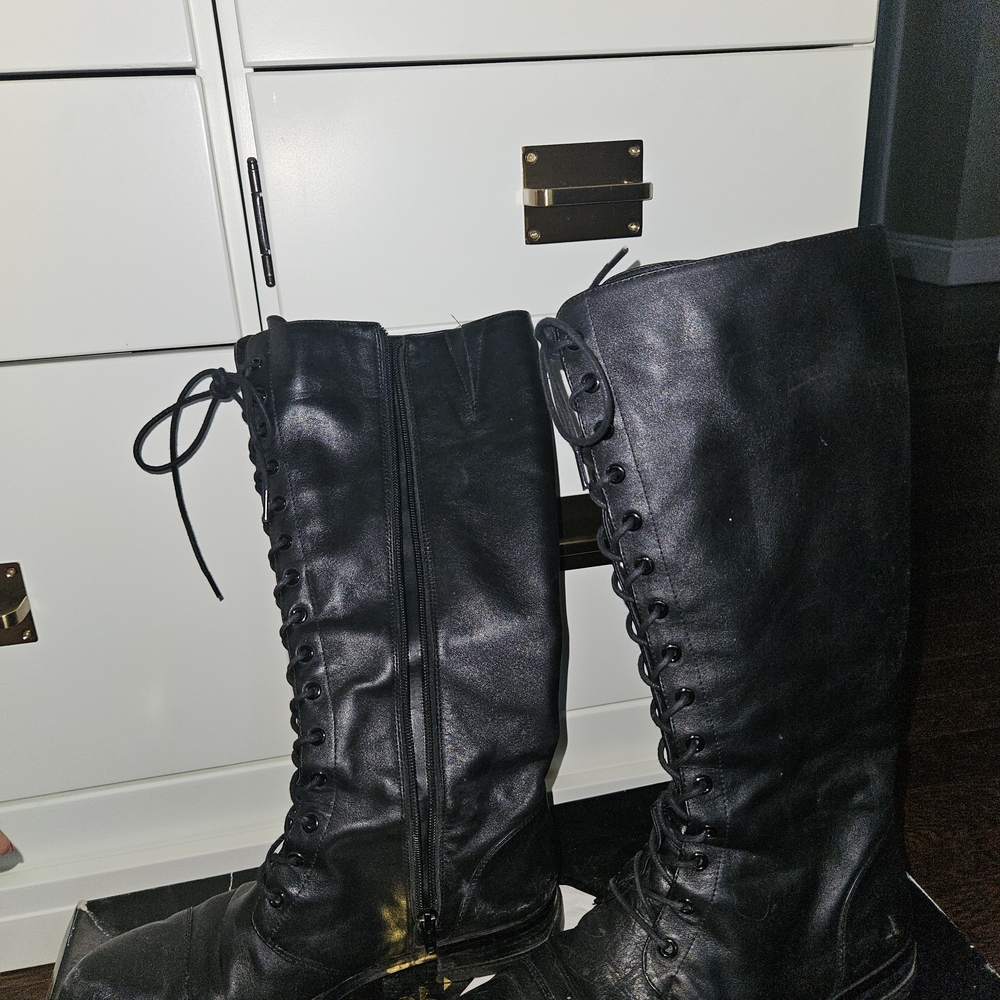 Elegant Black Lace-Up Women's Boots